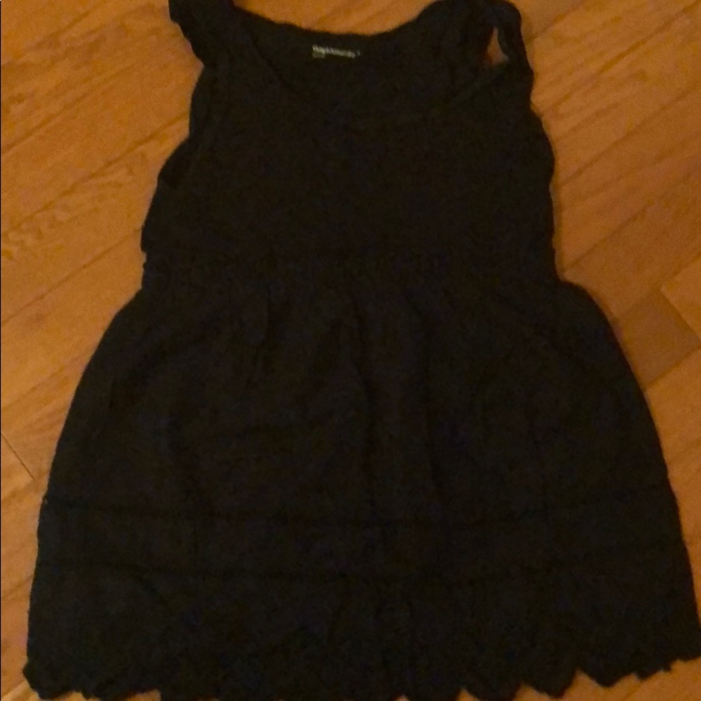 Adorable black Gap Maternity top